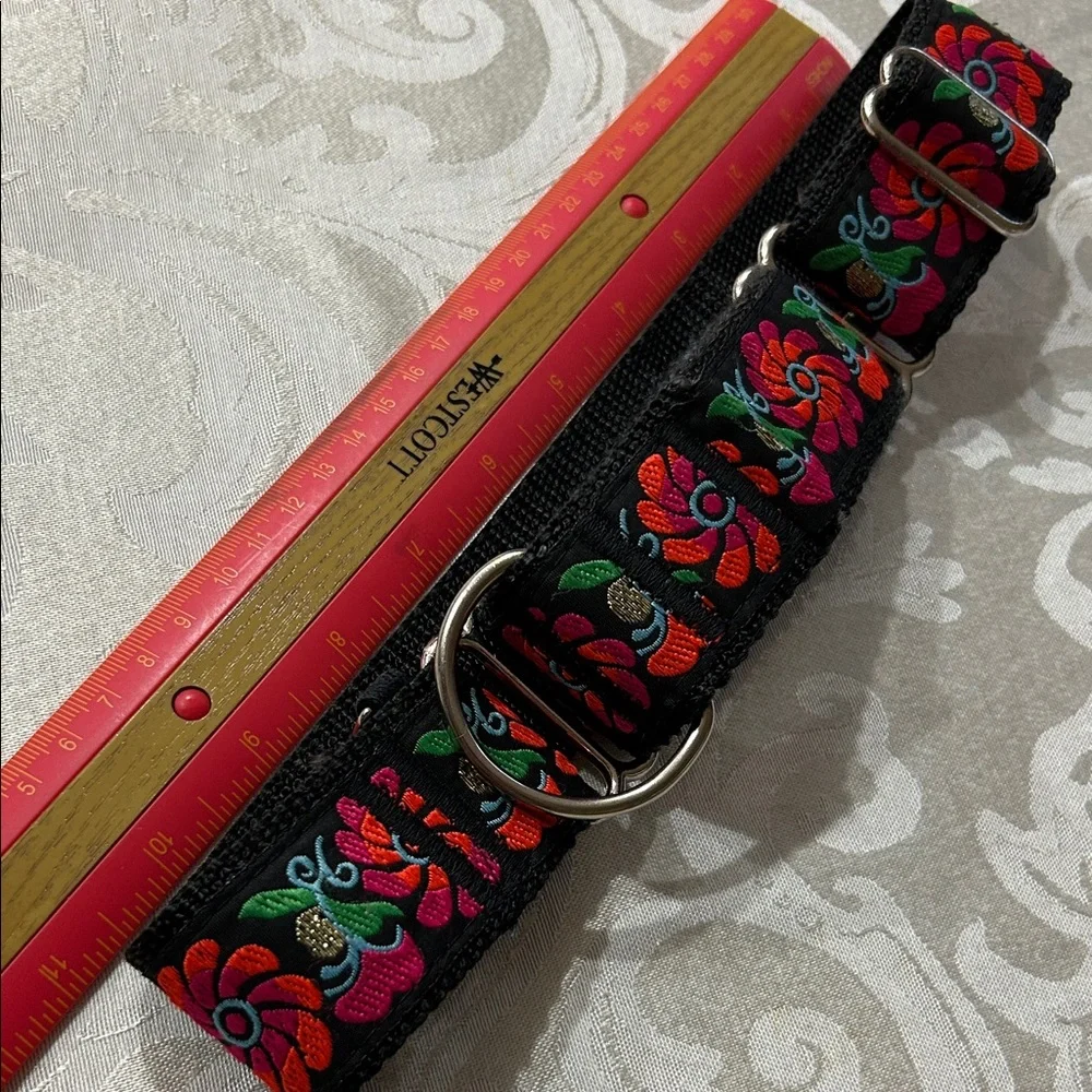 Floral Embroidered Black Martingale Collar - Picture 8 of 10